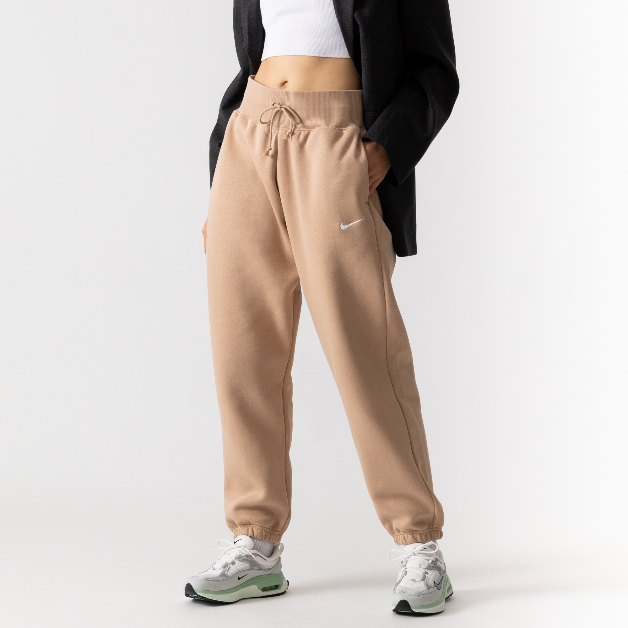 NIKE PANT JOGGER STYLE OVERSIZED BEIGE TROUSERS WOMEN Courir